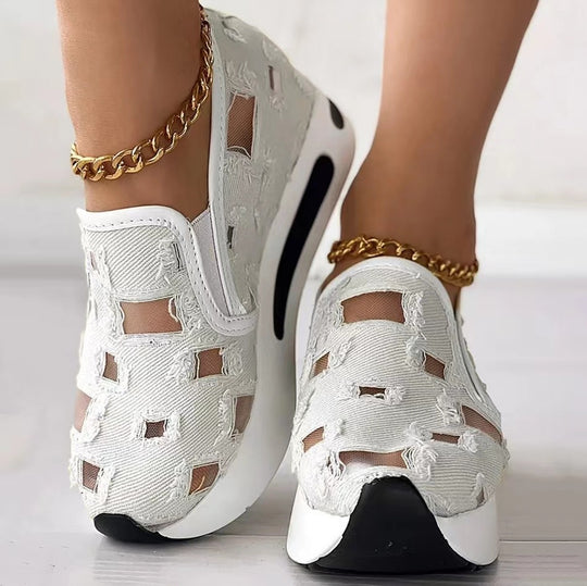 Damen Atmungsaktive Slip-On Sneakers mit modischem Lochdesign EB