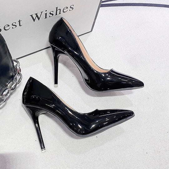 Damen elegante spitze High Heels mit glänzendem Finish EB