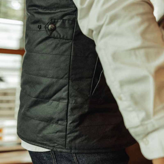 Herren gesteppte Weste mit modernem Schnitt und funktionalen Taschen EB