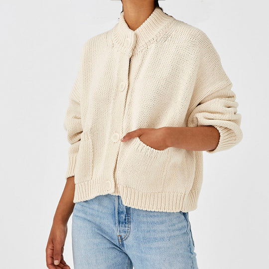 Damen Oversize Strickjacke mit Stehkragen und großen Knöpfen EB