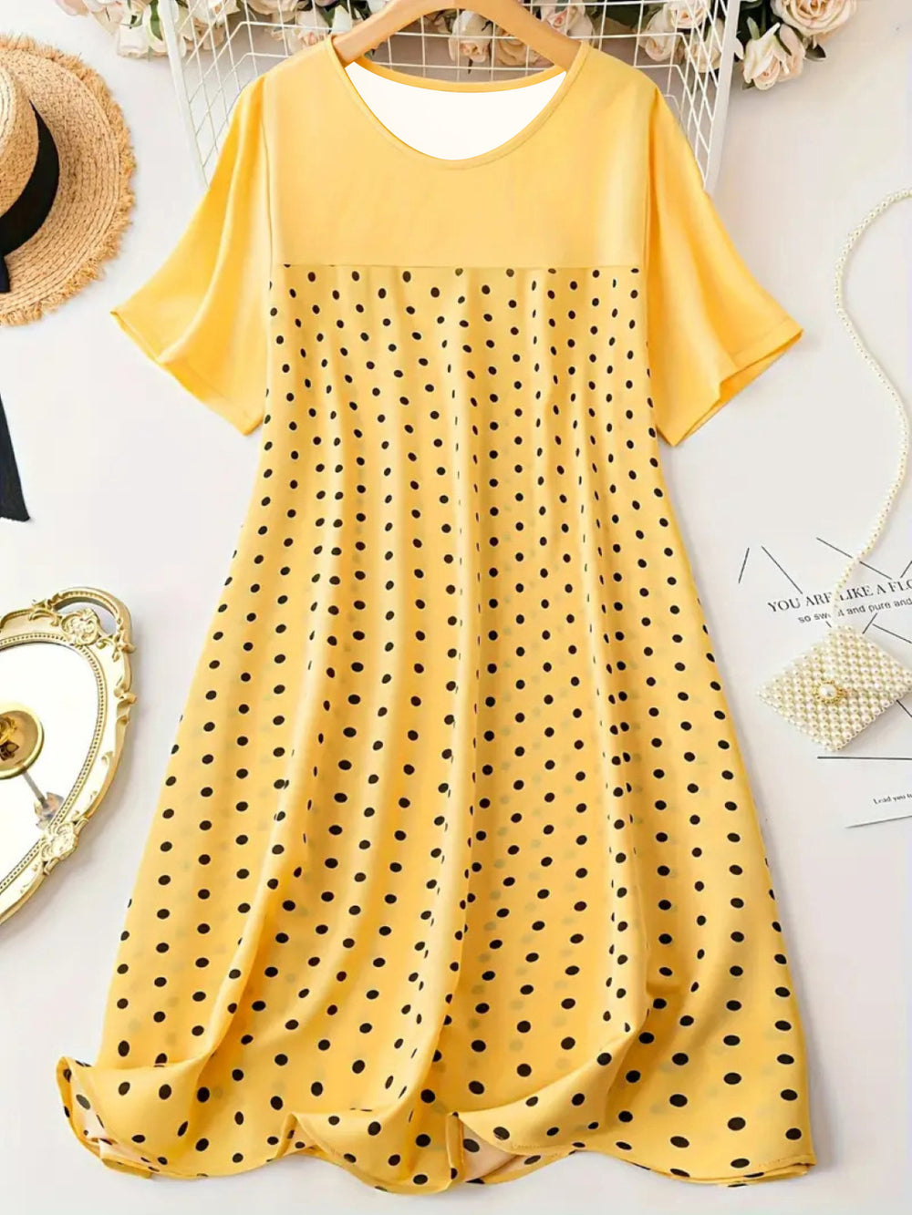 Damen Polka Dot Sommerkleid mit lässigem Schnitt und weichem Material EB