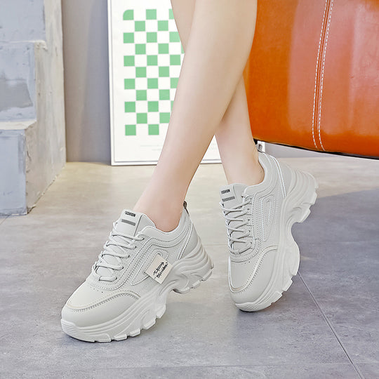 Damen chunky Sneakers mit robustem Profil und ergonomischer Dämpfung EB