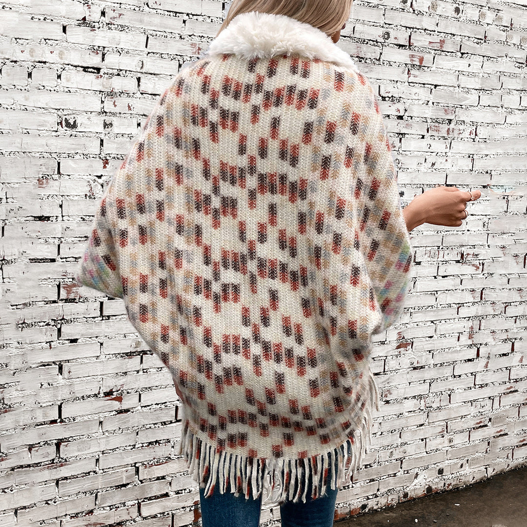 Damen eleganter Poncho mit luxuriösem Kunstfellkragen und Fransen EB