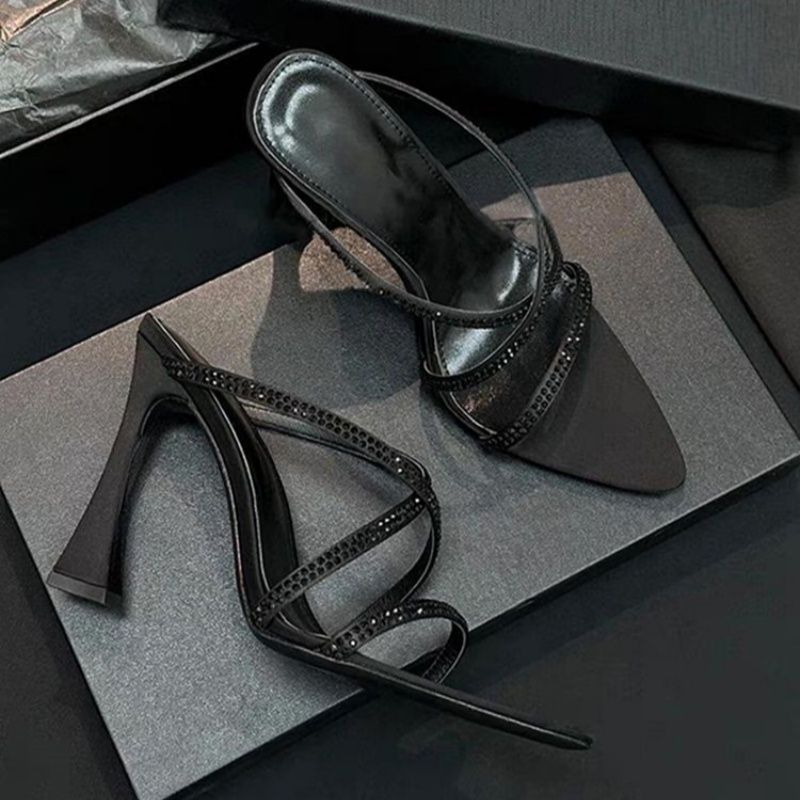 Damen elegante Absatzsandalen mit modischem Riemendesign und funkelnden Strassakzenten EB