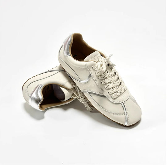 Damen Sportliche Lifestyle Sneakers mit elegantem Glanz EB