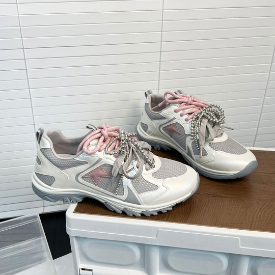 Damen Sportliche Sneakers mit einzigartiger Schnürung und modischen Akzenten EB
