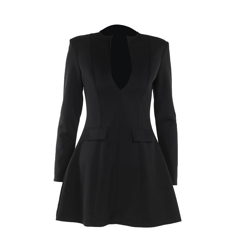 Damen schickes Minikleid mit tiefem Ausschnitt und tailliertem Schnitt EB