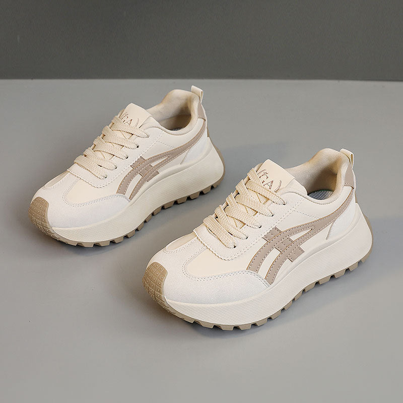 Damen Sportliche Sneaker mit modernem Dämpfungssystem und trendigem Obermaterial EB