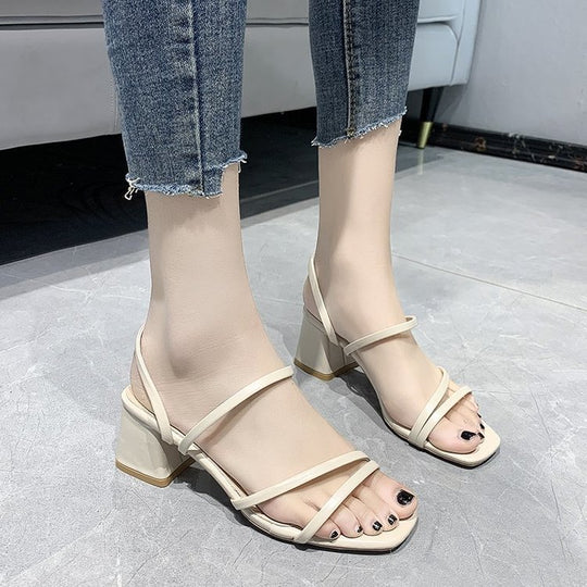 Damen Sandalen mit stilvollem Blockabsatz und feinen Riemen EB