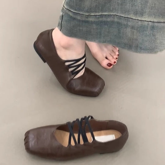 Damen Ballerina-Schuhe mit dekorativem Schnürdesign und hochwertiger Lederoberfläche EB