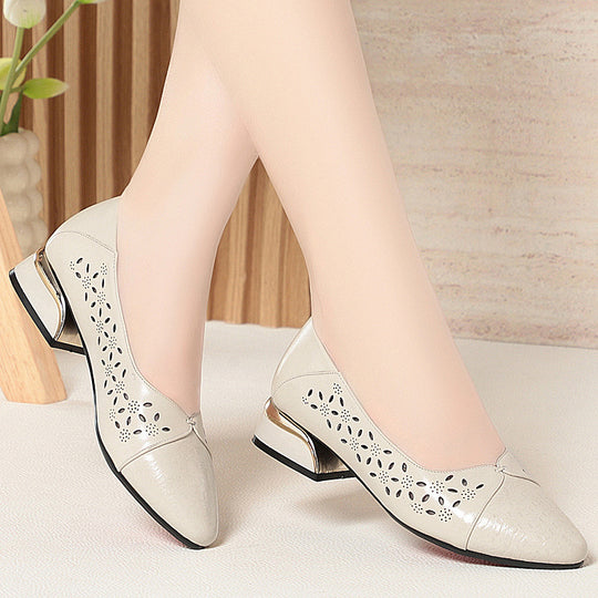 Damen Ballerinas mit dekorativem Lochdesign und elegantem Blockabsatz EB