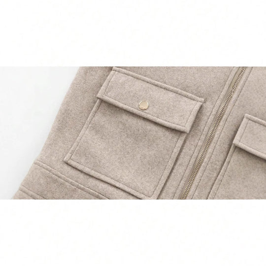Damen modische kurz geschnittene Jacke mit praktischen Pattentaschen EB
