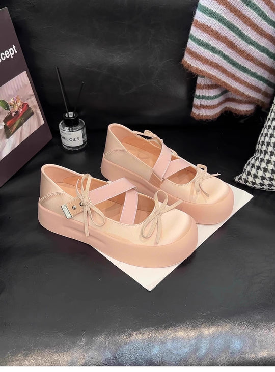 Damen komfortable Ballerinas mit farblichen Akzenten und elastischen Riemen EB