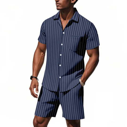 Herren Kurzarm-Pyjama-Set mit dezentem Streifenmuster und praktischer Brusttasche EB
