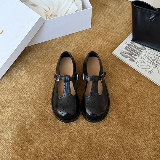Damen Elegante Mary Jane Schuhe mit dekorativem Riemchen und perforierten Details EB