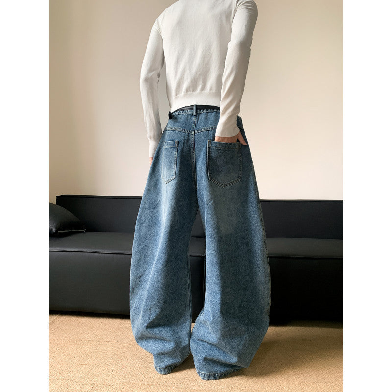 Damen Oversized Jeans mit einzigartigem Schnitt und modischen Applikationen EB