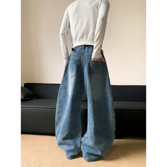 Damen Oversized Jeans mit einzigartigem Schnitt und modischen Applikationen EB