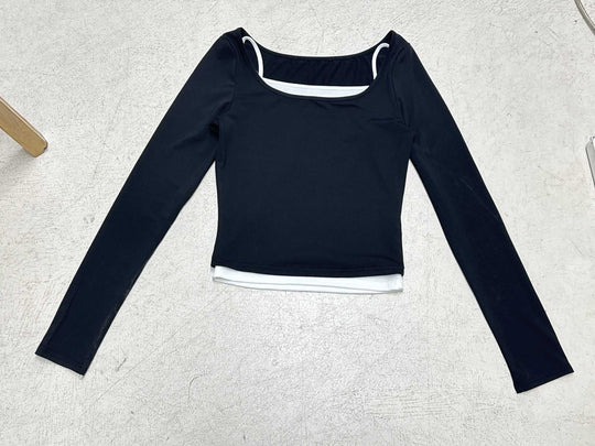 Damen nan tailliertes Longsleeve-Cropped-Top mit eckigem Ausschnitt und doppelten Spaghettiträgern EB