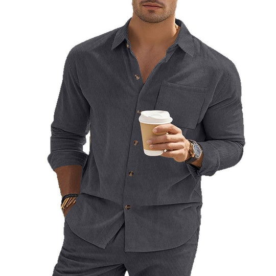 Herren gestreiftes Langarmshirt mit modischem Stehkragen und praktischer Brusttasche EB