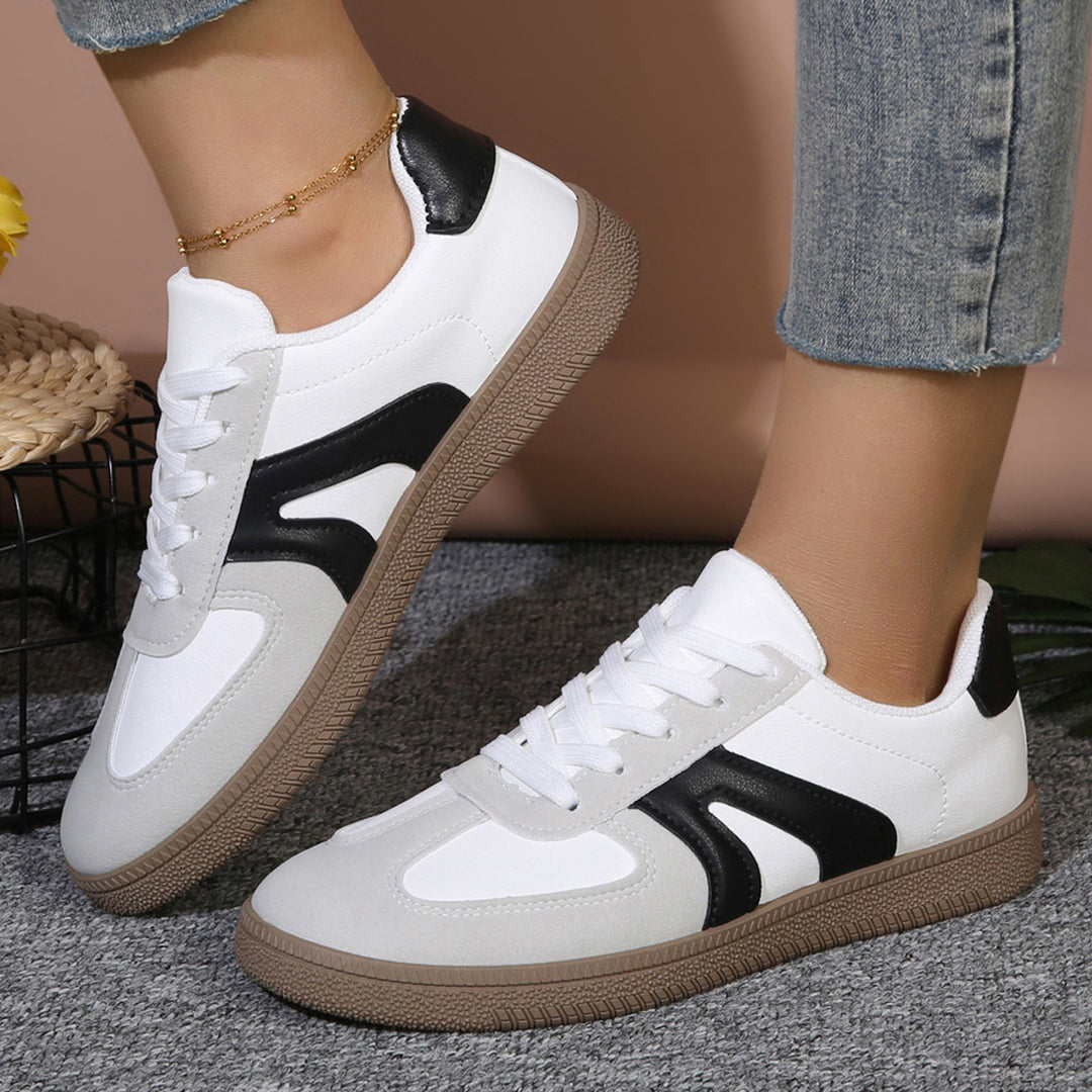 Damen Moderne Freizeitsneaker mit stylischen Details EB