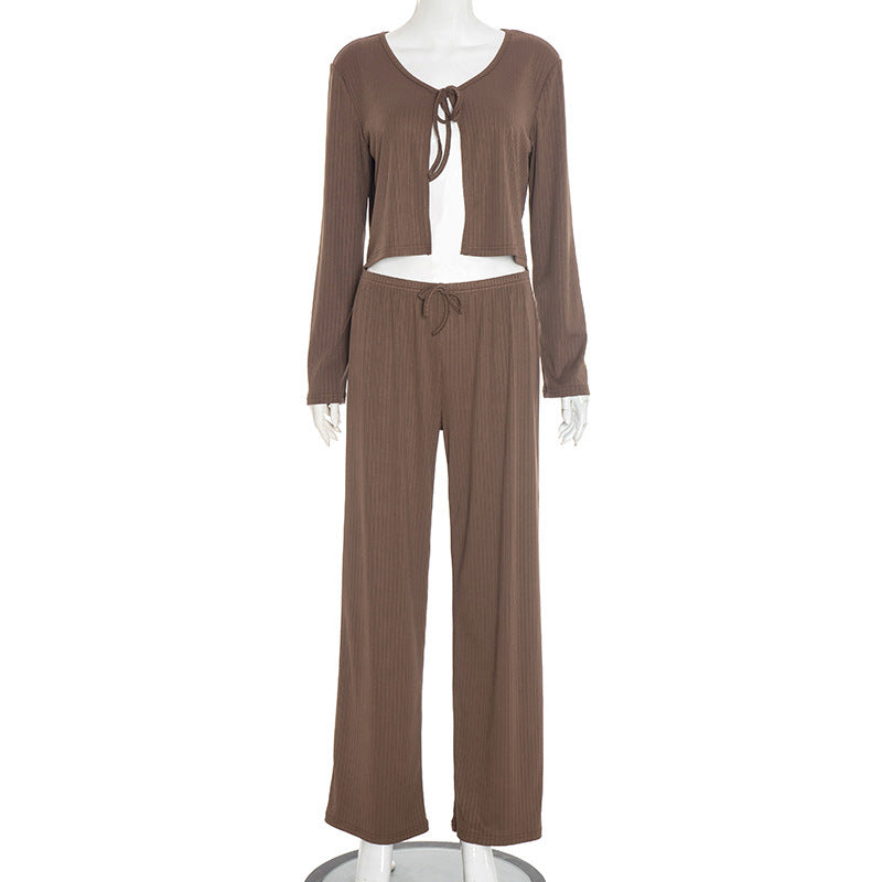 Damen bequemer Strickanzug mit cropped Jacke und weitem Hosenbein EB