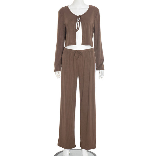 Damen bequemer Strickanzug mit cropped Jacke und weitem Hosenbein EB