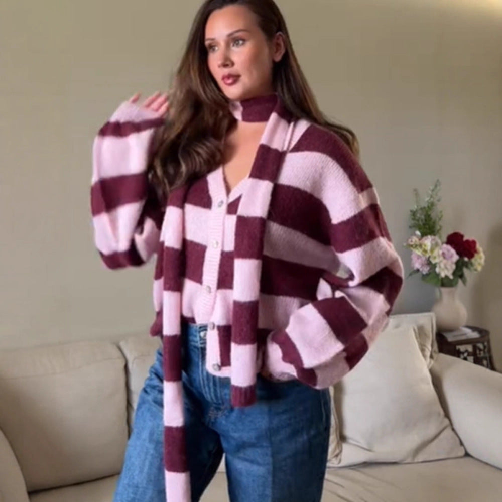 Damen kuschelige Strickjacke mit modischem Karomuster und abnehmbarem Schal EB