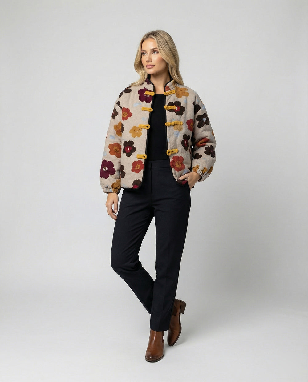 Damen kurze Blumenbouclé-Jacke mit Knebelverschluss und Ballonärmeln EB