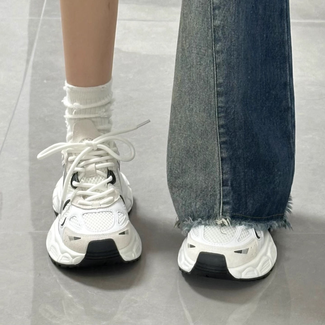 Damen Sportliche Sneakers mit atmungsaktiver Mesh-Oberfläche und dämpfender Sohle EB
