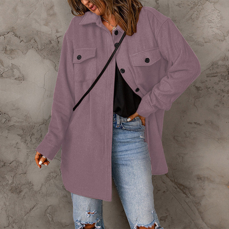 Damen vielseitige Oversize-Hemdjacke mit aufgesetzten Taschen und Knopfverschluss EB