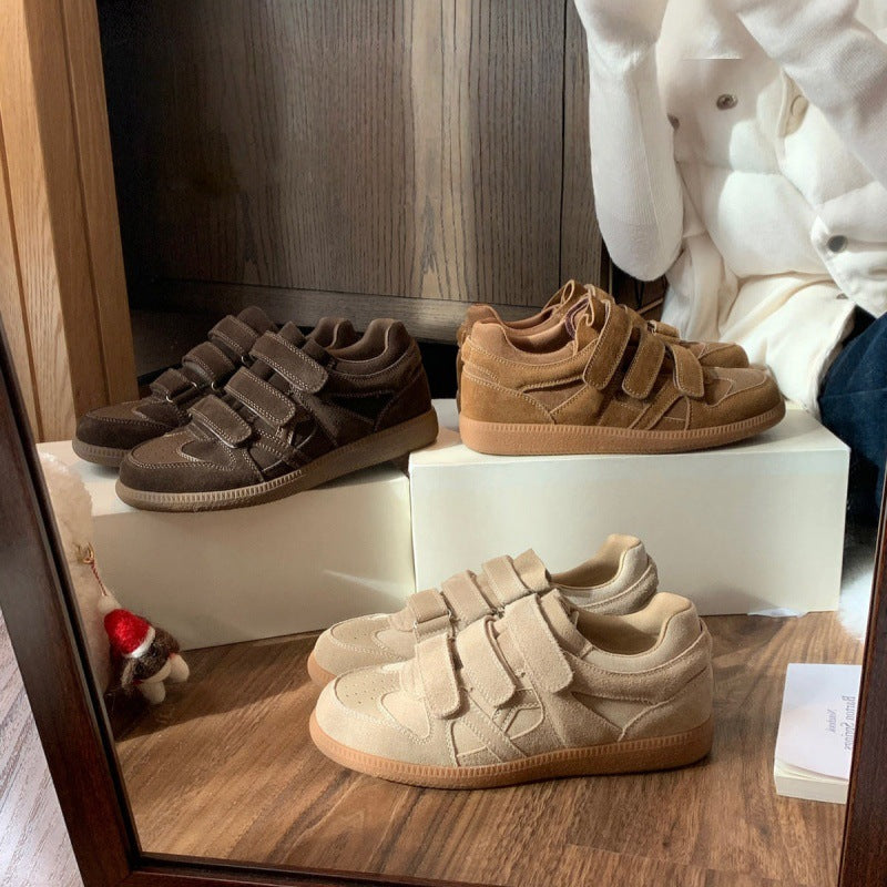 Damen Sportliche Velours-Sneaker mit praktischem Klettverschluss und dämpfender Sohle EB