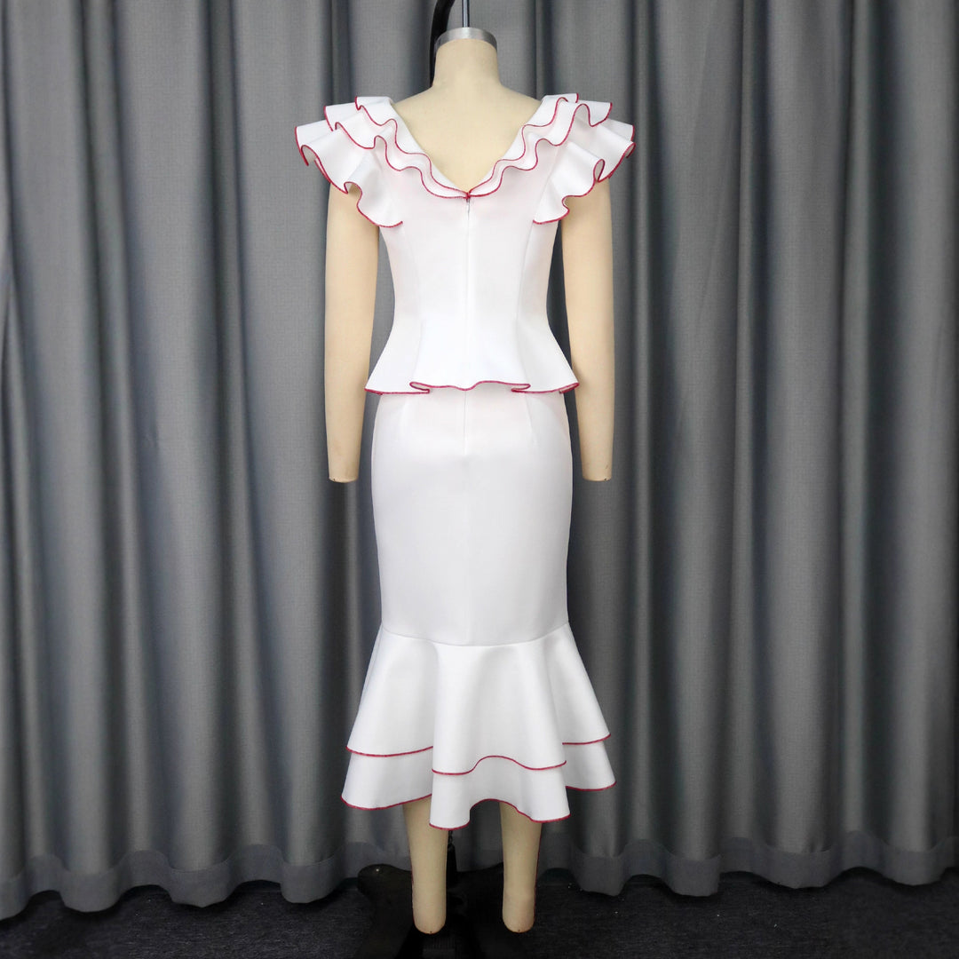 Damen figurbetontes Kleid mit voluminösem Rüschensaum und farbigem Akzent EB