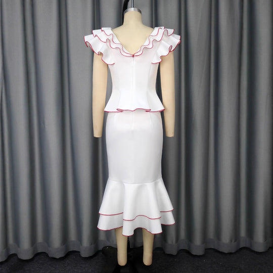 Damen figurbetontes Kleid mit voluminösem Rüschensaum und farbigem Akzent EB