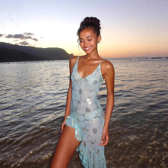Damen Strandkleid mit transparentem Finish und asymmetrischem Saum EB