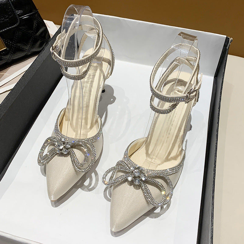 Damen nan spitze Riemchen-Pumps mit funkelnder Strass-Schleifenapplikation und verstellbarem Knöchelriemen EB