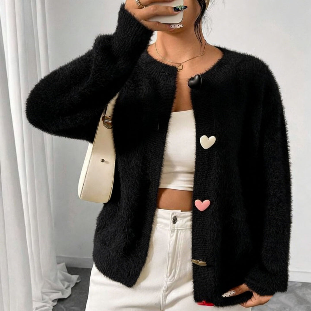 Damen Kuscheliger Flausch-Cardigan mit bunten Herzknöpfen und kastiger Silhouette EB