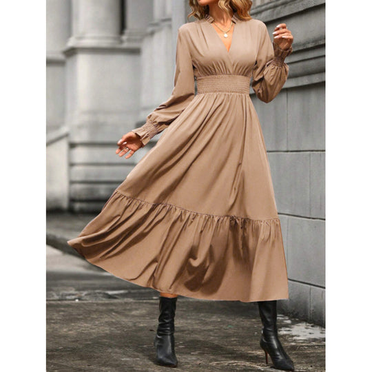 Damen Maxikleid mit schwingendem Rock und elastischem Tailleneinsatz EB