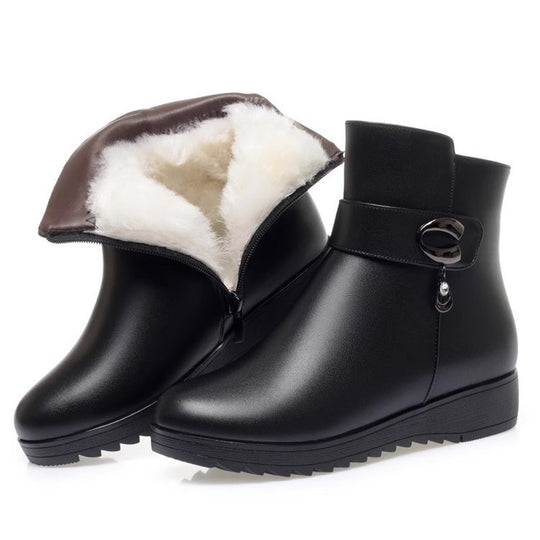 Damen gefütterte Winterstiefel mit modischer Schnallenverzierung EB