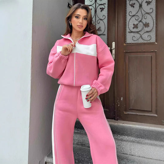 Damen Komfortables Campus-Lounge-Set mit kurzem Reißverschluss-Top und Seitenstreifen-Jogger EB