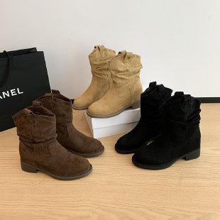 Damen Bequeme Stiefeletten mit weichem Veloursleder und modischem Falten-Design EB
