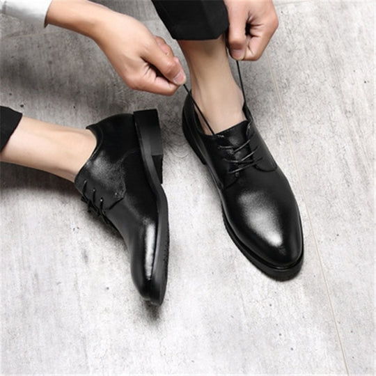 Herren Schnürschuhe im eleganten Design von EB