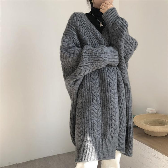 Damen Strickjacke mit Zopfstrickmuster und weichem Kragen EB