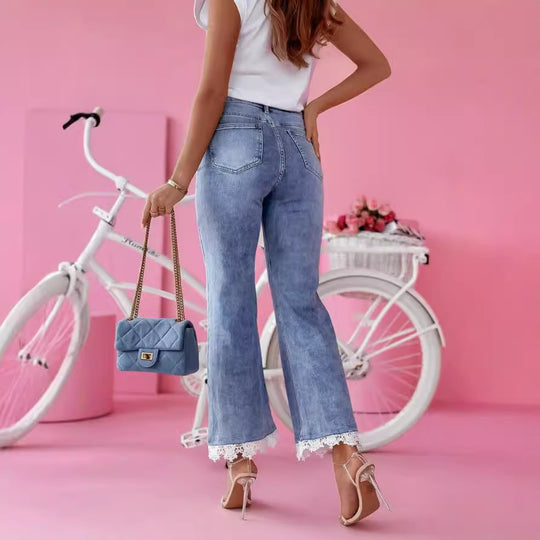 Damen Weit geschnittene Jeans mit Spitzenabschluss EB