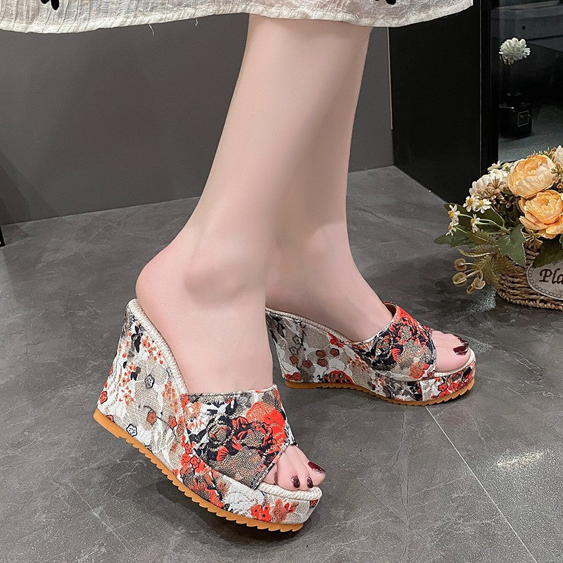 Damen Wedge-Sandalen mit floralem Design und komfortabler Fußbettung EB