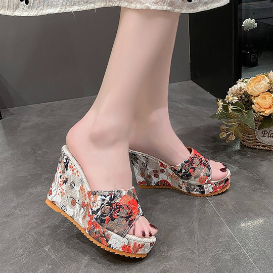 Damen Wedge-Sandalen mit floralem Design und komfortabler Fußbettung EB