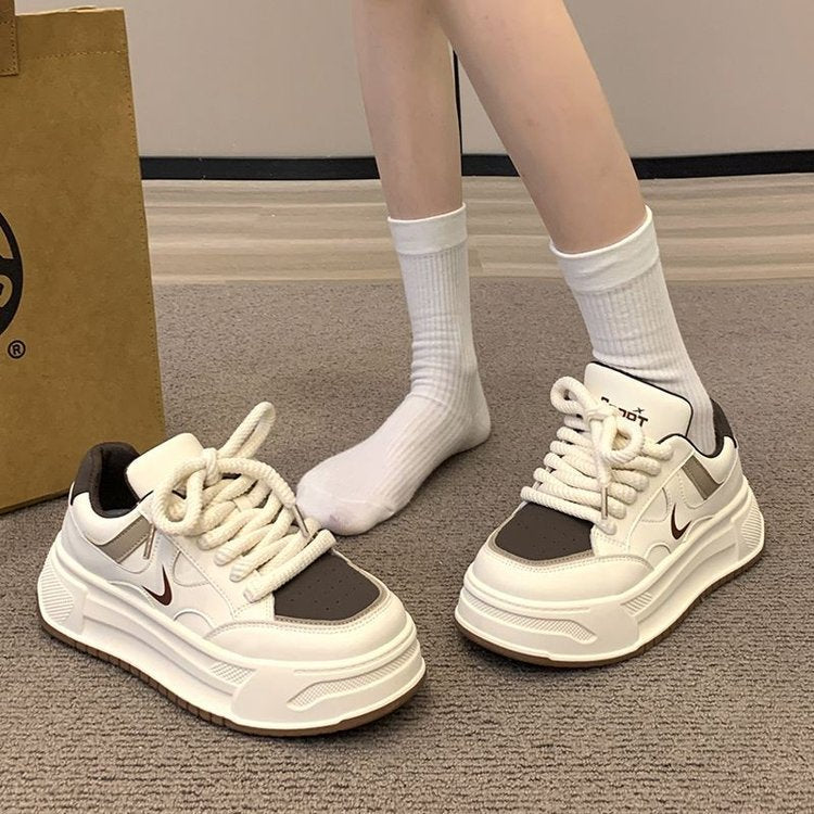 Damen trendige Sneakers mit sportlichem Design und dämpfender Sohle EB