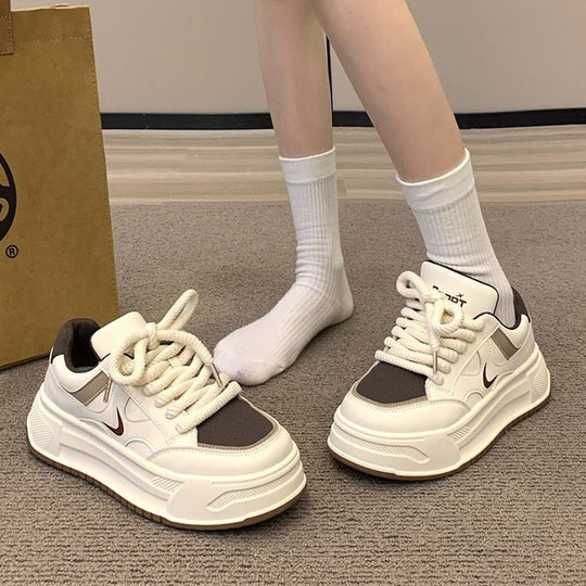 Damen trendige Sneakers mit sportlichem Design und dämpfender Sohle EB