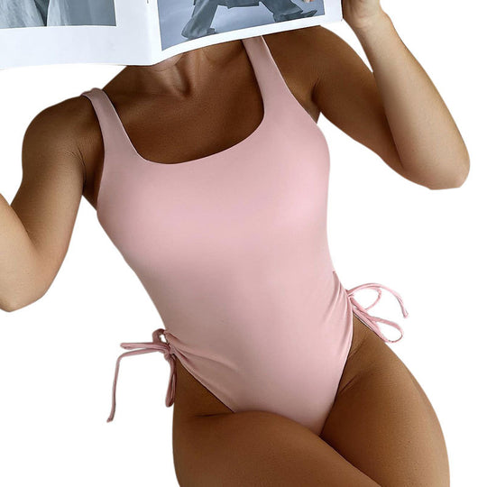 Damen Hochgeschnittener Badeanzug mit seitlichen Schnürdetails EB