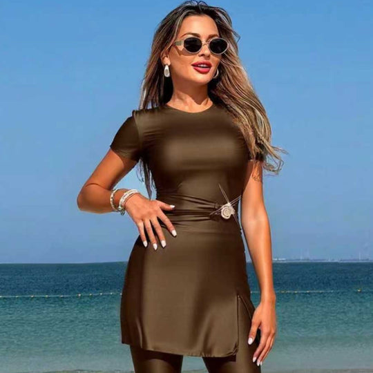 Damen Stylish Sportanzug mit Short und Wickeloptik EB