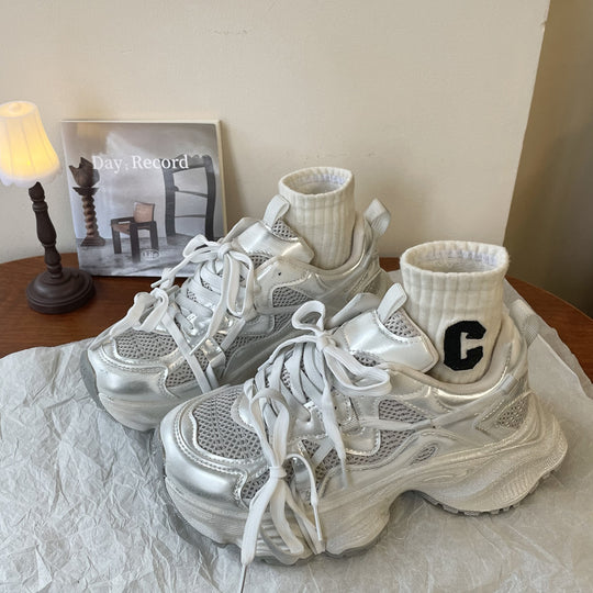 Damen Sportliche Chunky Sneakers mit atmungsaktivem Mesh und reflektierenden Akzenten EB